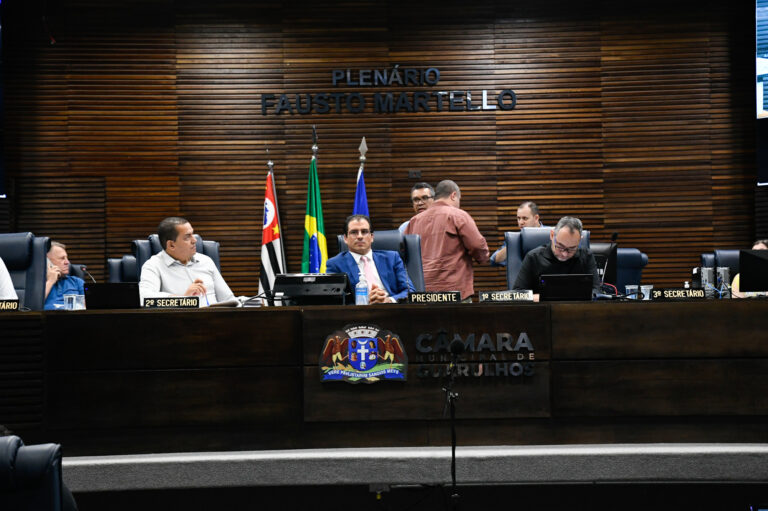 Na última sessão do ano, Câmara aprova orçamento de Guarulhos para 2024
