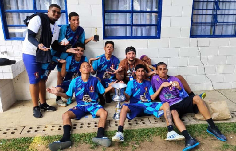 Torneio de futebol InterCras promove a integração entre jovens de comunidades guarulhenses