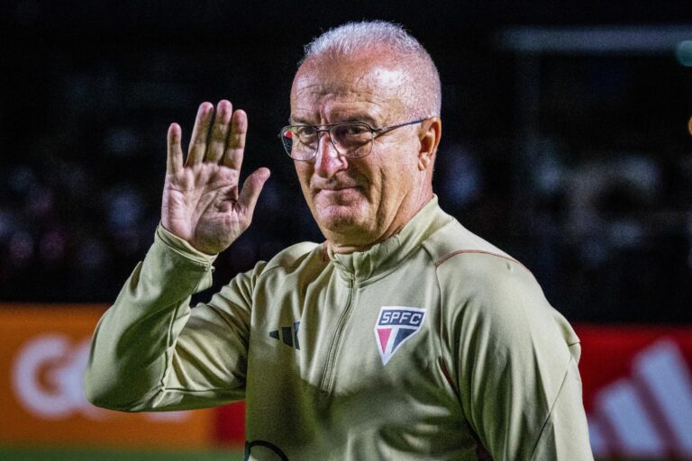 Técnico Dorival Jr deixa o São Paulo para assumir seleção brasileira