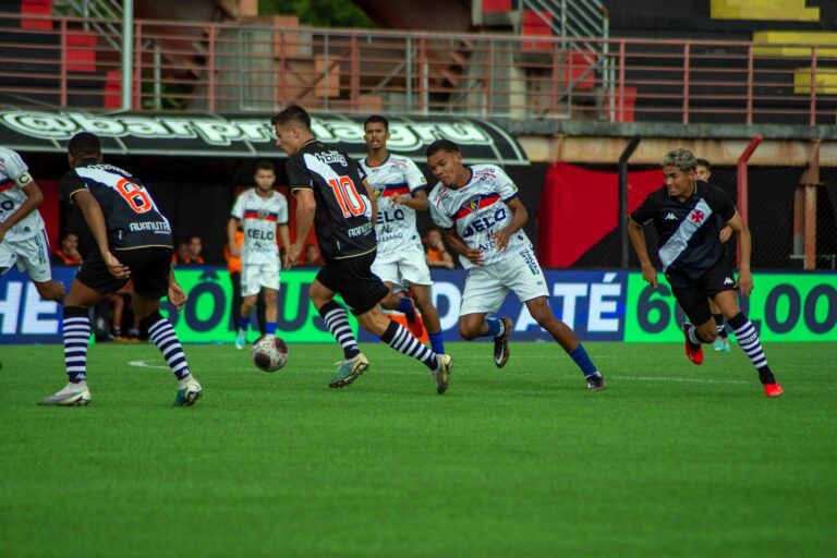 Flamengo de Guarulhos precisa de empate contra o Vasco para seguir na Copinha