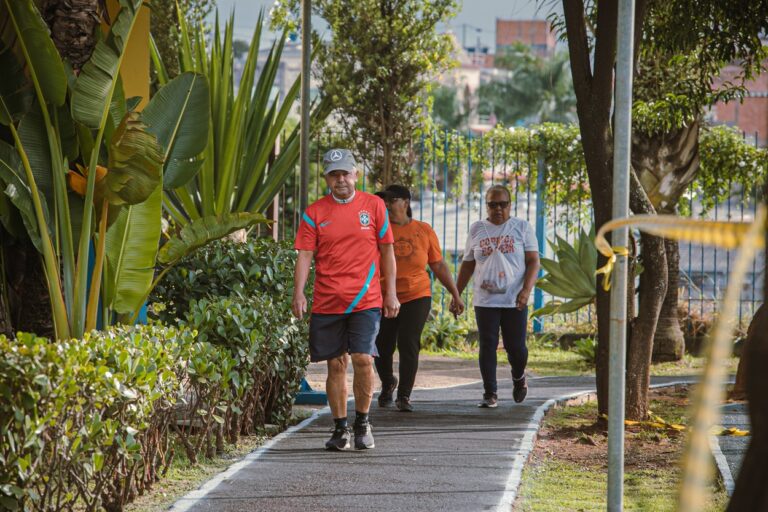 CEU Paraíso-Alvorada recebe pista de corrida e caminhada revitalizada