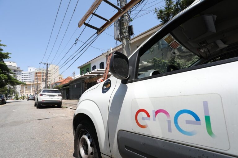 Eletricista a serviço da Enel é baleado e morto ao cortar energia por falta de pagamento na Zona Leste