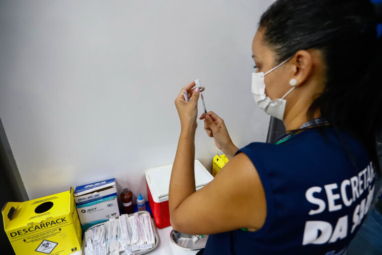 Guarulhos amplia a vacinação contra a dengue para jovens de até 14 anos nesta quinta-feira