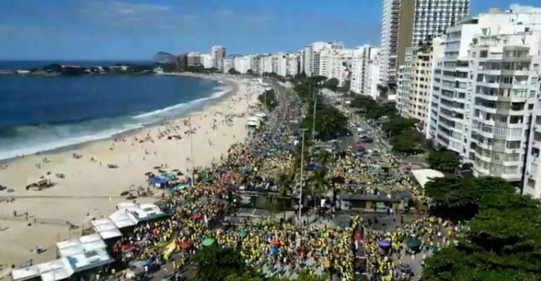 Embate de Musk e Moraes domina manifestação bolsonarista