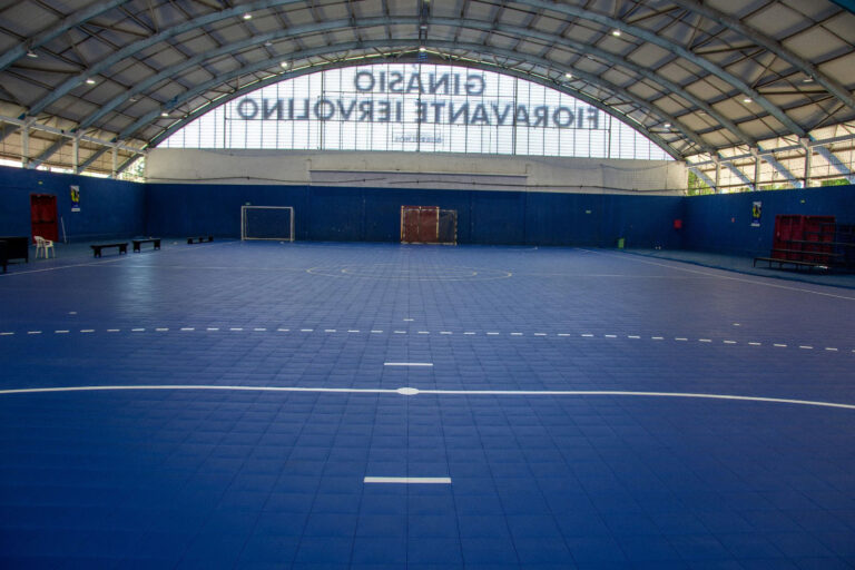 Ginásio Fioravante Iervolino recebe novo piso esportivo