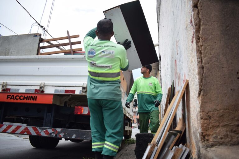 Serviço de recolhimento de inservíveis atende Parque Jurema e mais 11 bairros no fim de semana