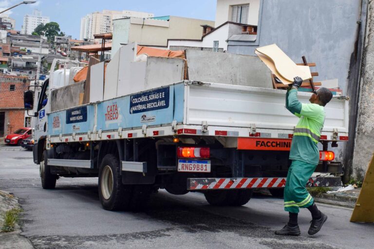 Operação Cata-Treco atende Conjunto Marcos Freire e mais nove bairros no final de semana