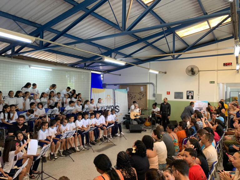 Apresentação musical de alunos da EPG Inêz Rizzatto evidencia o incentivo pela cultura