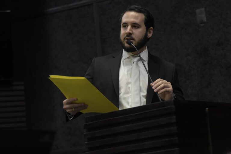 Prefeitura participa da abertura do ano legislativo na Câmara Municipal