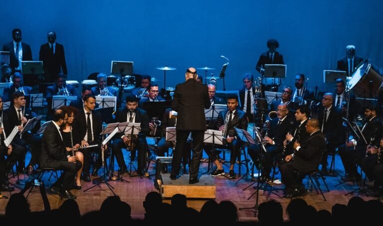 Banda Sinfônica traz sucessos das trilhas de cinema ao palco do Teatro Adamastor