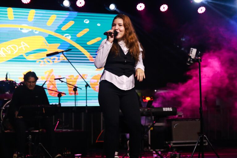 ARUJÁ CELEBRA A CULTURA COM SHOWS E DANÇA NA PRAÇA DO CORETO