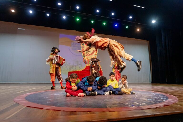 Semana Mundial do Brincar é aberta em Guarulhos com evento no Adamastor