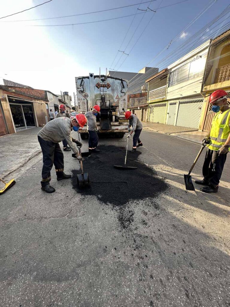 Prefeitura repara mais de 100 vias nesta semana na Operação Tapa-Buraco