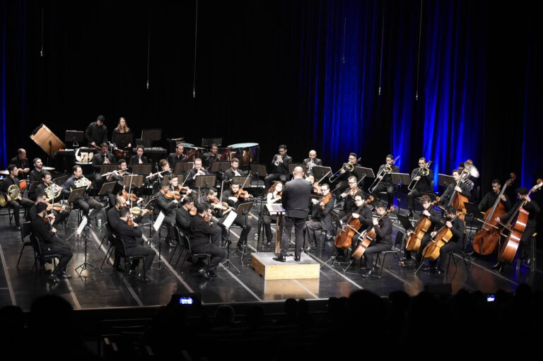 Orquestra GRU Sinfônica apresenta peças de Brahms no Teatro Adamastor neste domingo