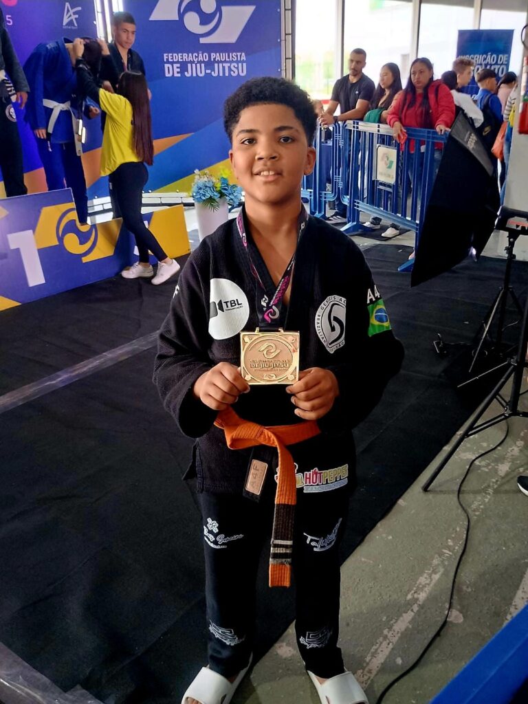 Décio conquista o título na III Etapa do Circuito Paulista de Jiu-Jitsu em Barueri