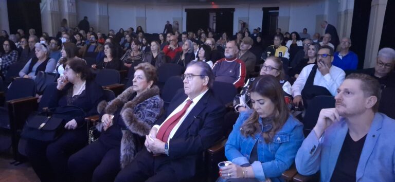 Evento no Teatro Padre Bento uniu arte e solidariedade