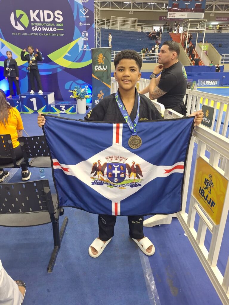 Atleta guarulhense Décio Lima conquista 3º lugar no Internacional Kids de Jiu-Jitsu em Barueri