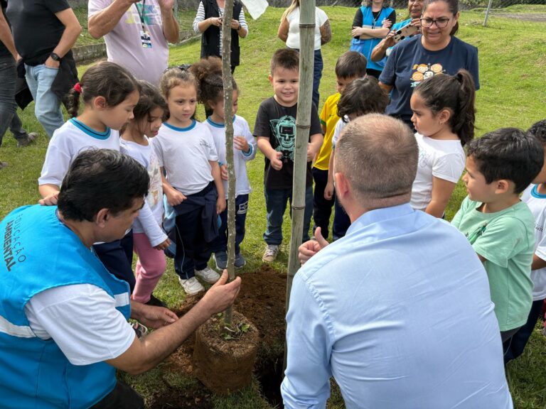 Oficinas e plantio de árvores marcam agenda ambiental de setembro em Guarulhos