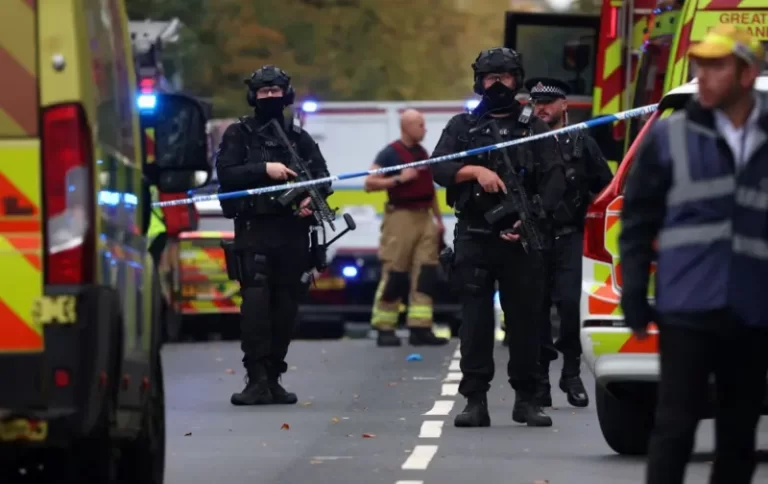 Ao menos duas pessoas morreram em ataque a sinagoga na Inglaterra