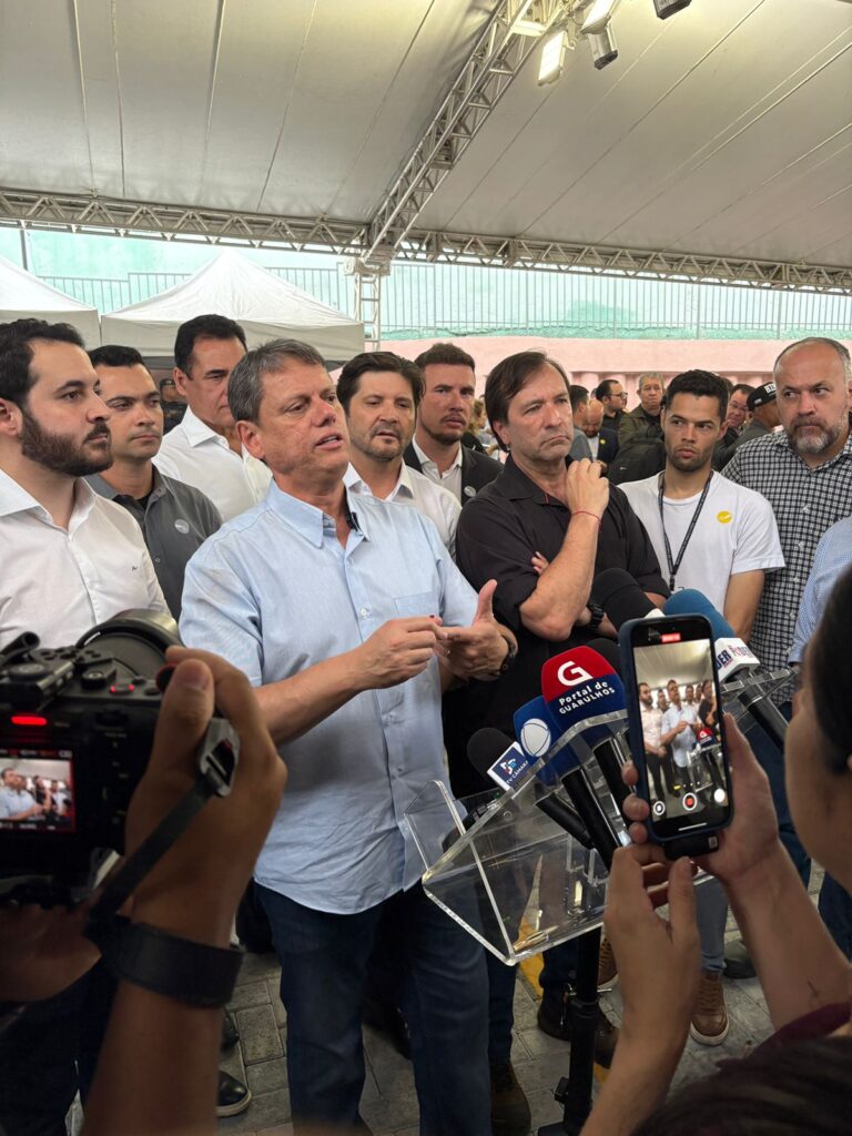 Prefeitura de Guarulhos entrega unidades do condomínio Buriti para 106 famílias em situação de vulnerabilidade social