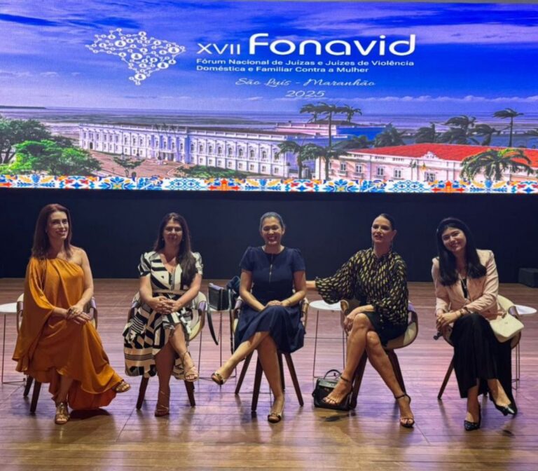 Em Fórum que reúne juízes e desembargadores de todo o Brasil, Mariana Ferrer cobra aprovação do Estatuto da Vítima
