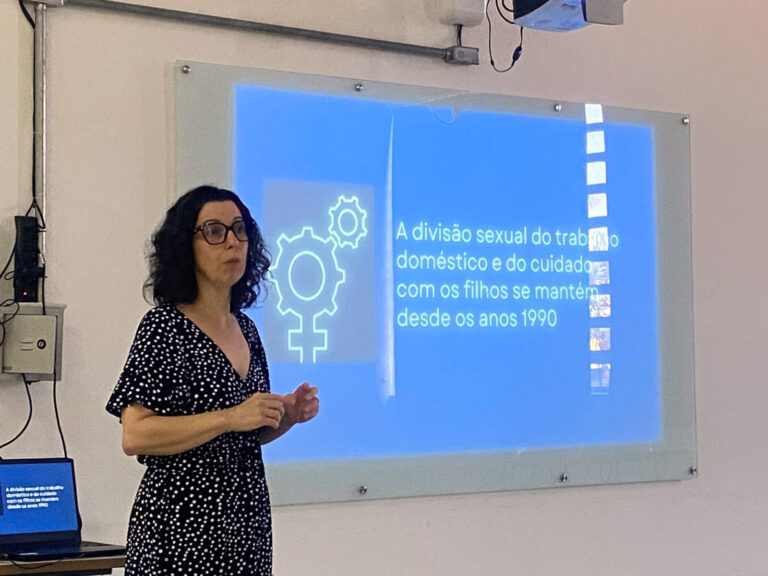 Servidores participam de palestra sobre igualdade de gênero no trabalho