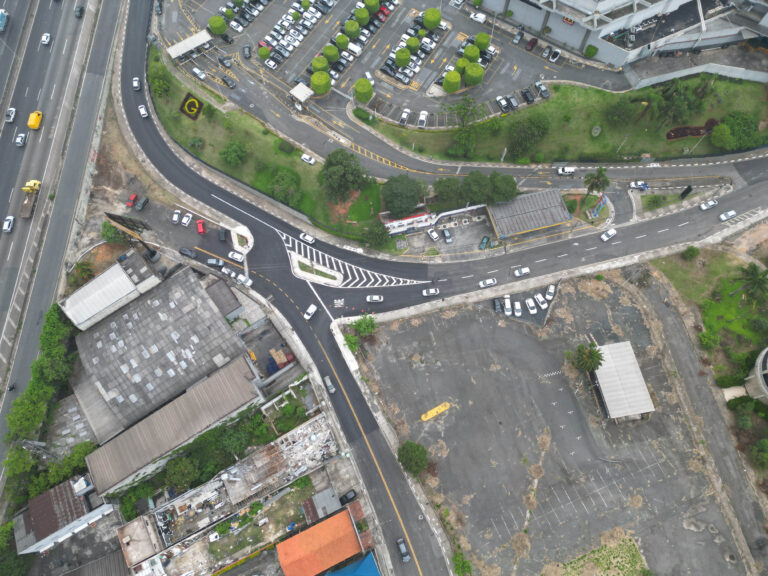 Prefeitura de Guarulhos entrega acesso da rua José Sarraceni e facilita tráfego de motoristas para a Via Dutra