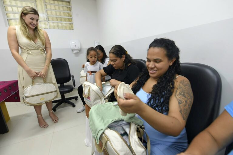 Carol Sanches lança o programa Mãe Guarulhense e oferece cuidado humanizado a gestantes