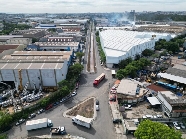Prefeito Lucas Sanches entrega obras de canalização do córrego Panambi em Guarulhos