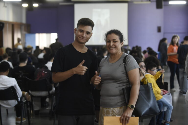 Prefeitura mobiliza mais de 3 mil pessoas em mutirão de vagas de estágios e de Jovem Aprendiz