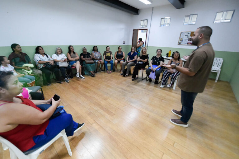 Oficina de mídias sociais oferece autonomia para comunicação e empreendedorismo feminino no Instagram