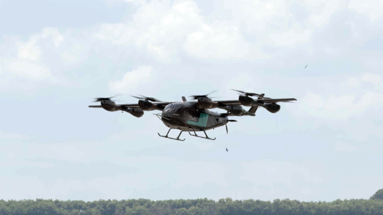 Carro voador brasileiro é aprovado em primeiros testes