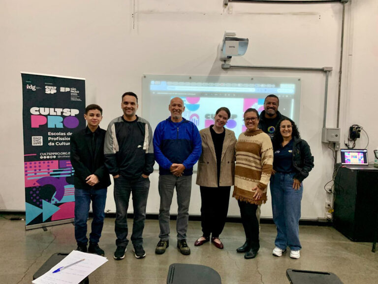 Prefeitura promove oficina de criatividade na apresentação de projetos