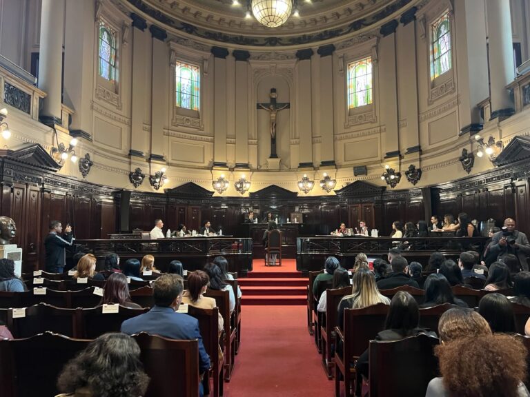 Estudantes de Direito da UNG participam de Júri Simulado no Palácio da Justiça de São Paulo