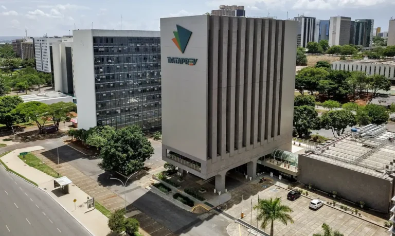 Dataprev abre concurso público com 212 vagas e salários de até R$ 10,6 mil